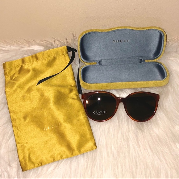 Gucci Acetate Sunglasses w/Lime Green Velvet Case - Picture 13 of 14